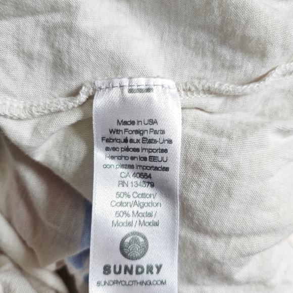 New Sundry Mama Lover Friend Graphic Tee NWT - Picture 8 of 10
